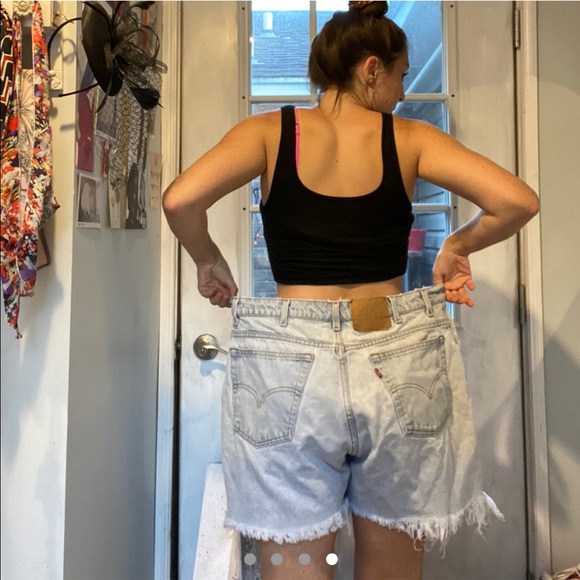 😯LEVI CUT OFFS🤟🏼 - Picture 4 of 4